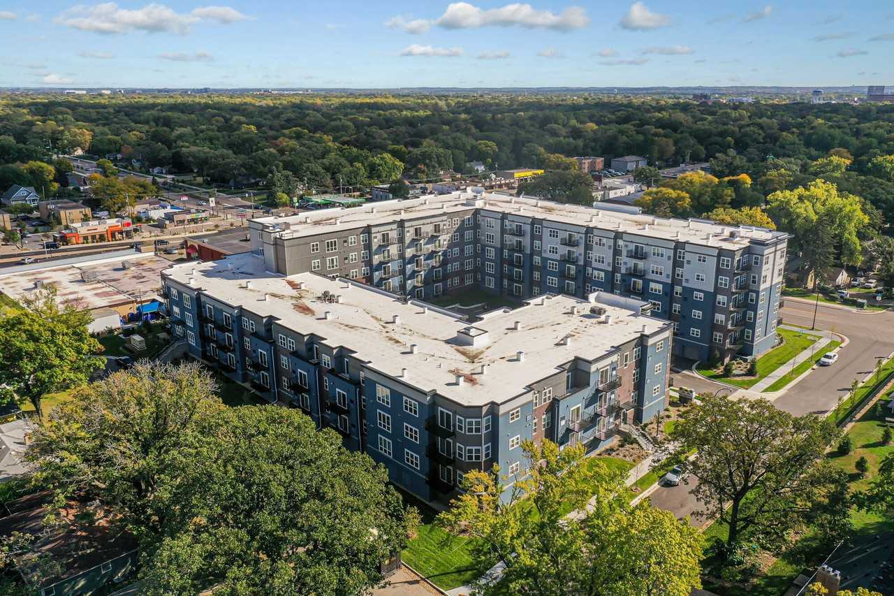 Novo - Photo 4 of 21