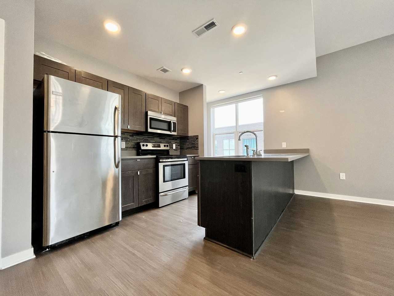 601 Michigan Apartments - Photo 6 of 28