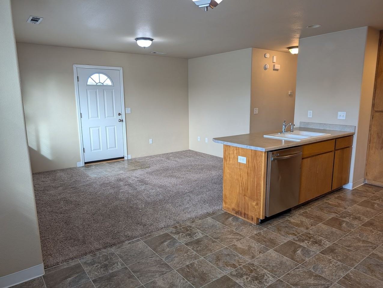 3161 Juniper Rdg #11 - Photo 4 of 25