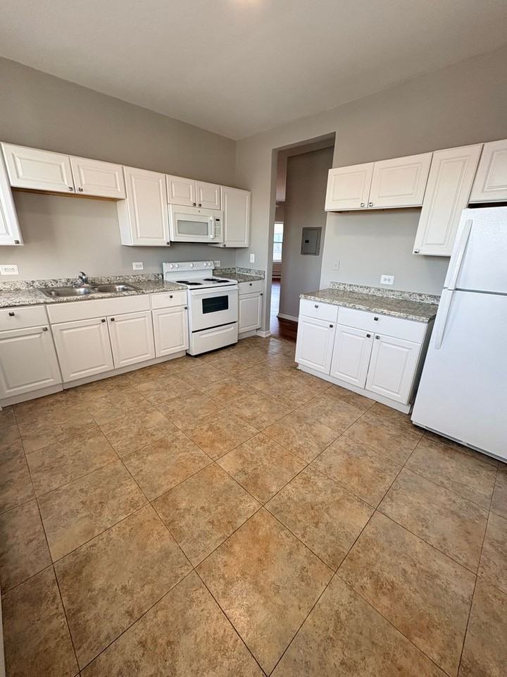 Maypole-MASTER - Photo 3 of 22