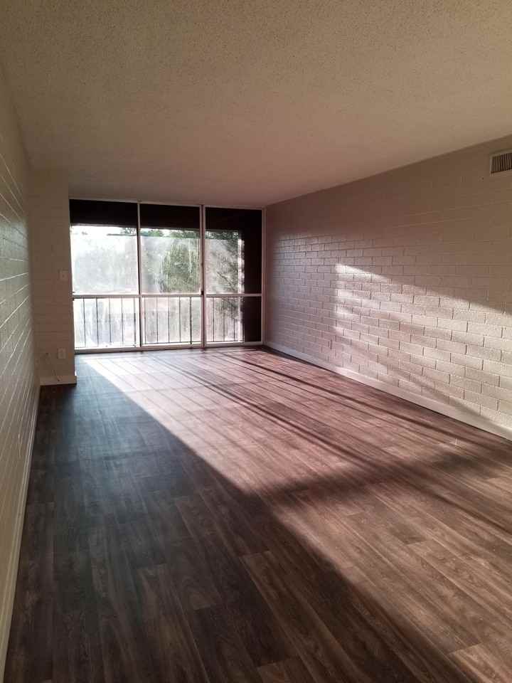 Revere Apartments - Photo 4 of 31