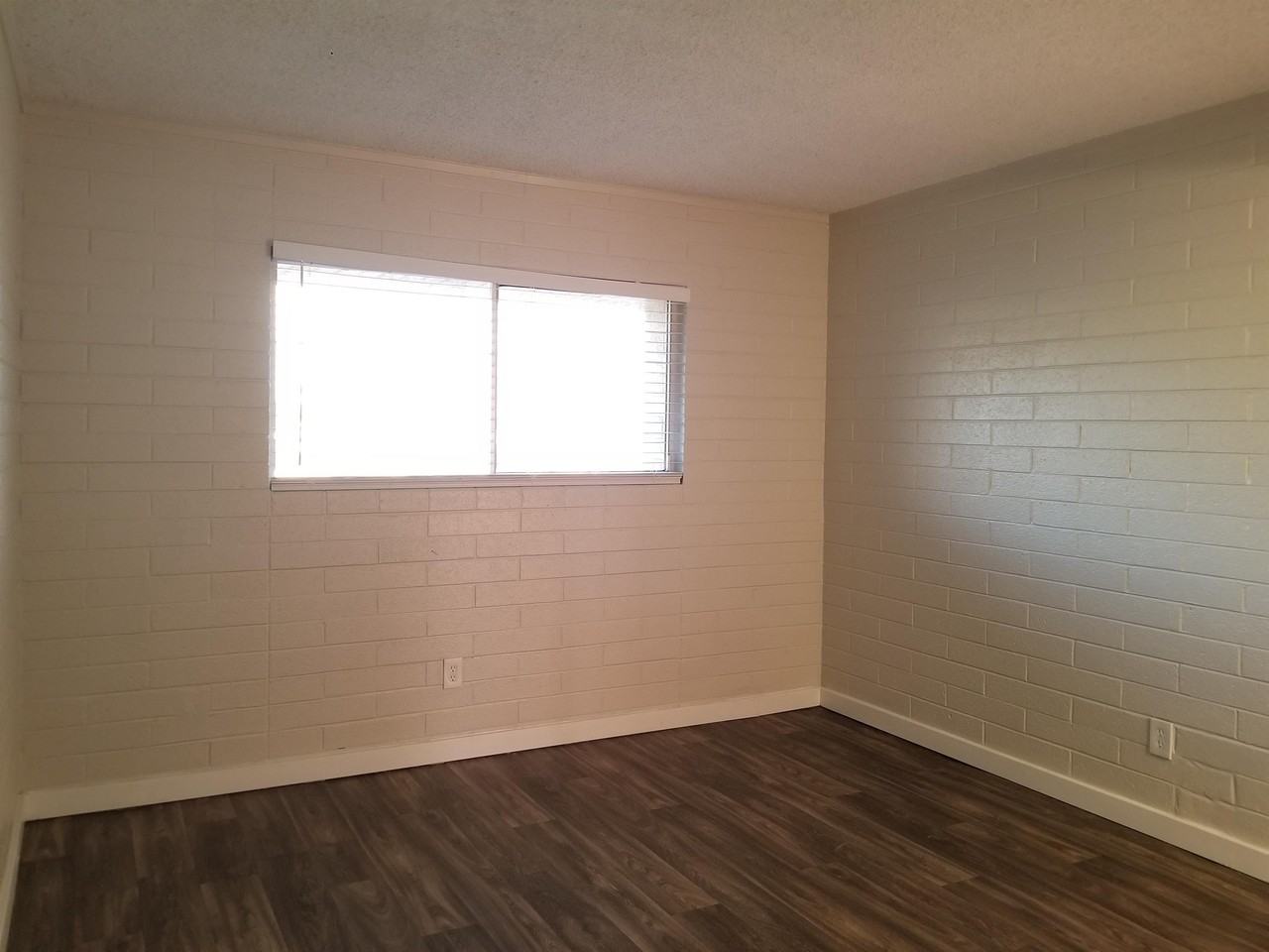 Revere Apartments - Photo 7 of 31