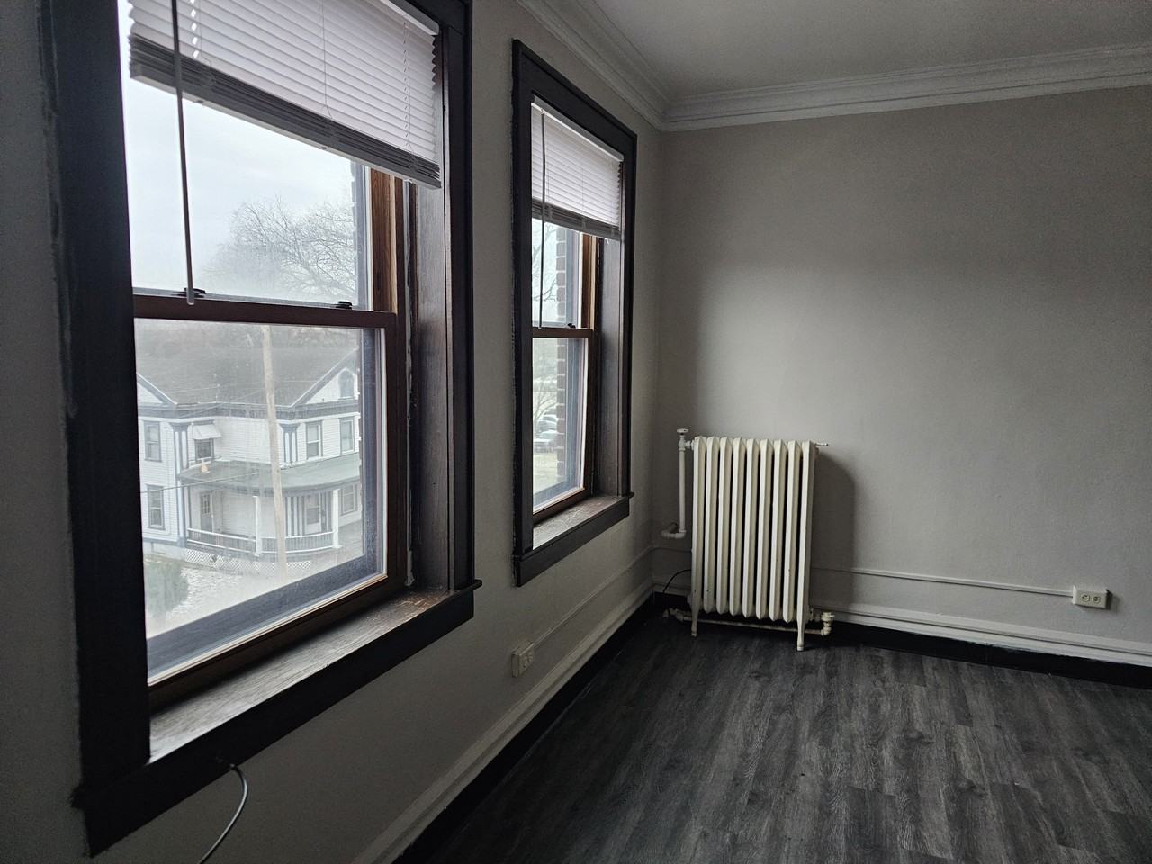 130 Forest Avenue - Photo 4 of 10