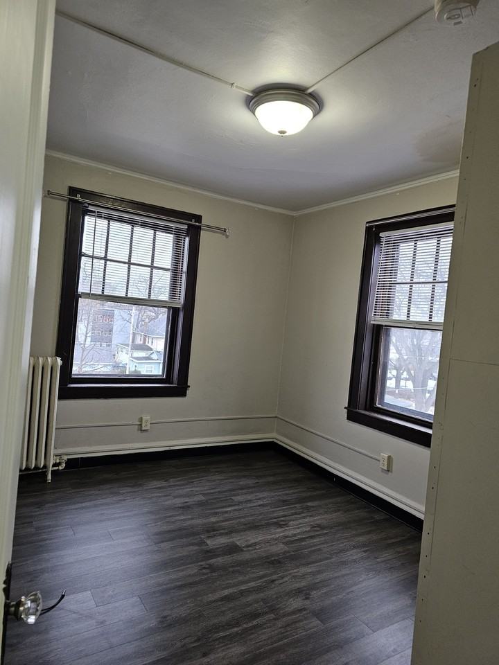 130 Forest Avenue - Photo 5 of 10