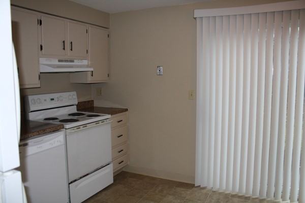 106 Crescent Drive TownHomes - Photo 2 of 10