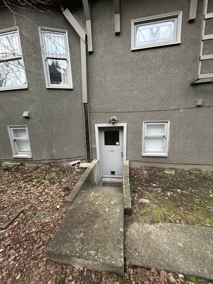 482 West 17th Avenue - Photo 4 of 14