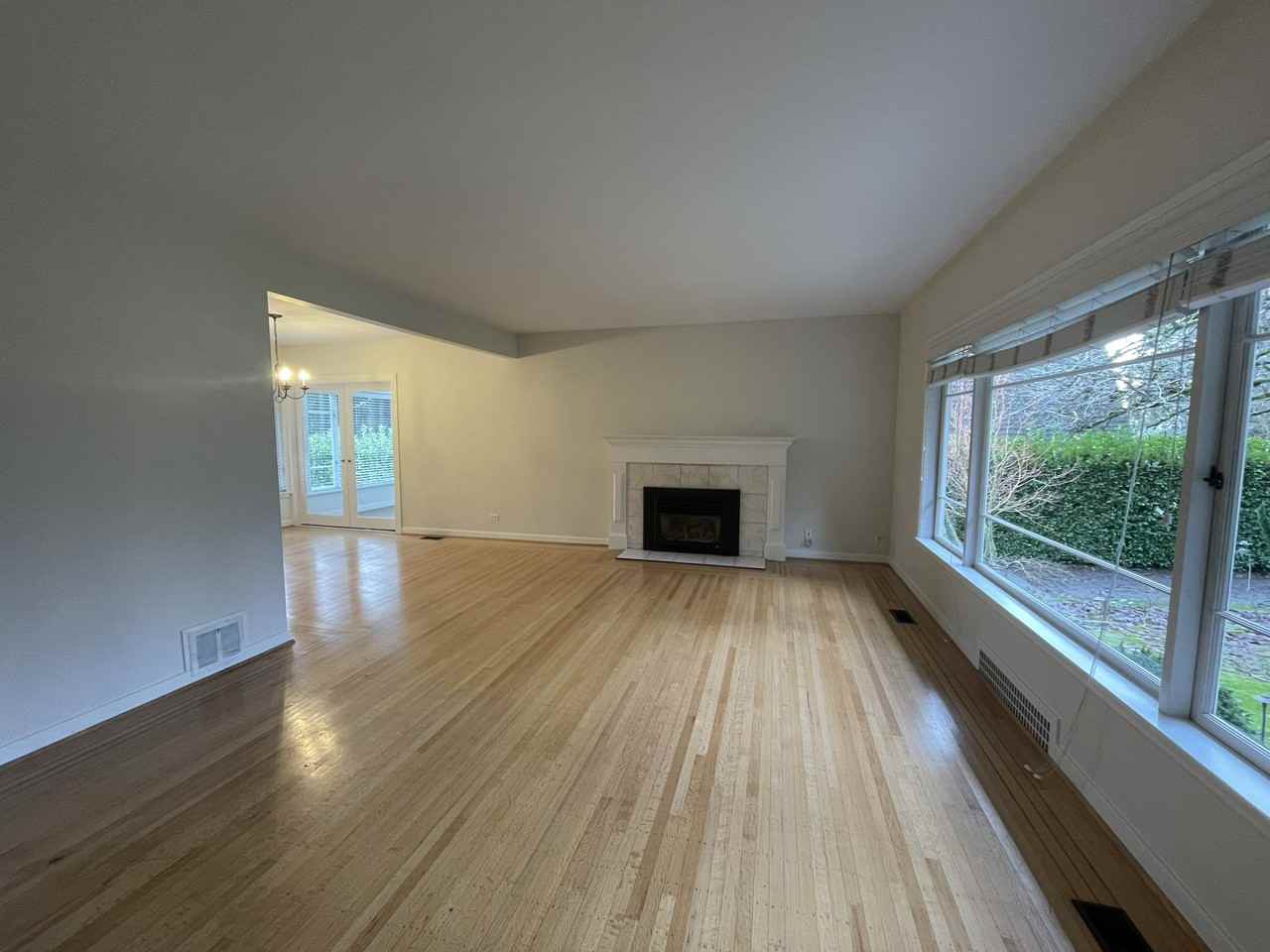 1310 29th St - Photo 2 of 20