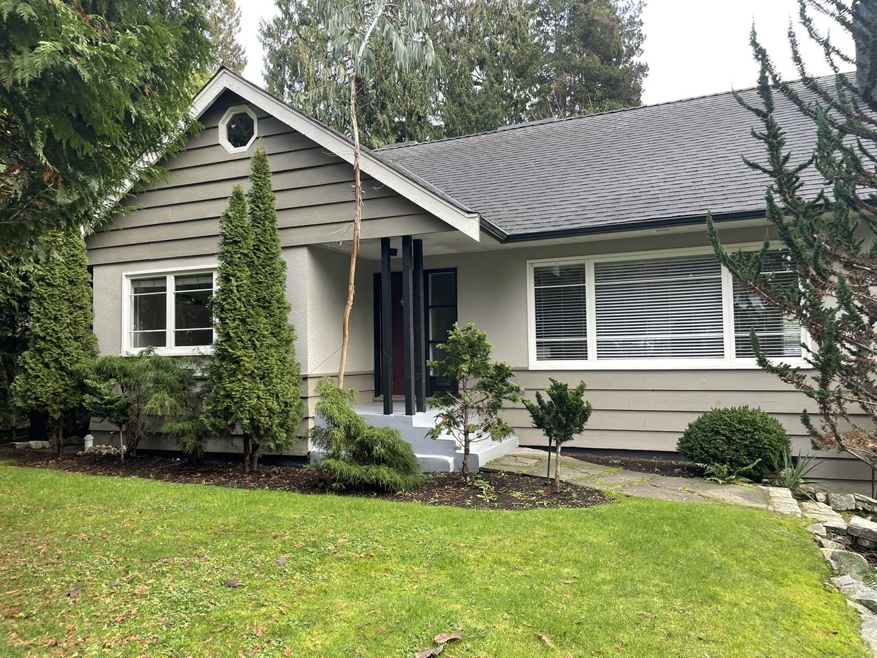 1310 29th St - Photo 4 of 20