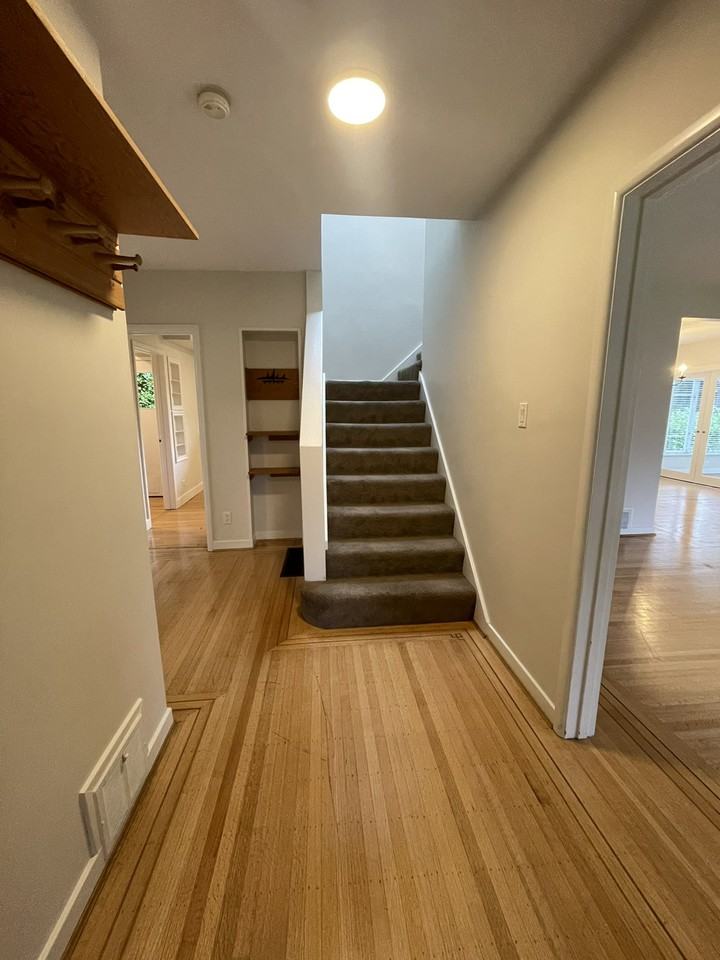 1310 29th St - Photo 5 of 20