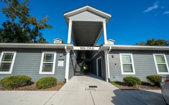 806 Oak Street - Photo 1 of 1