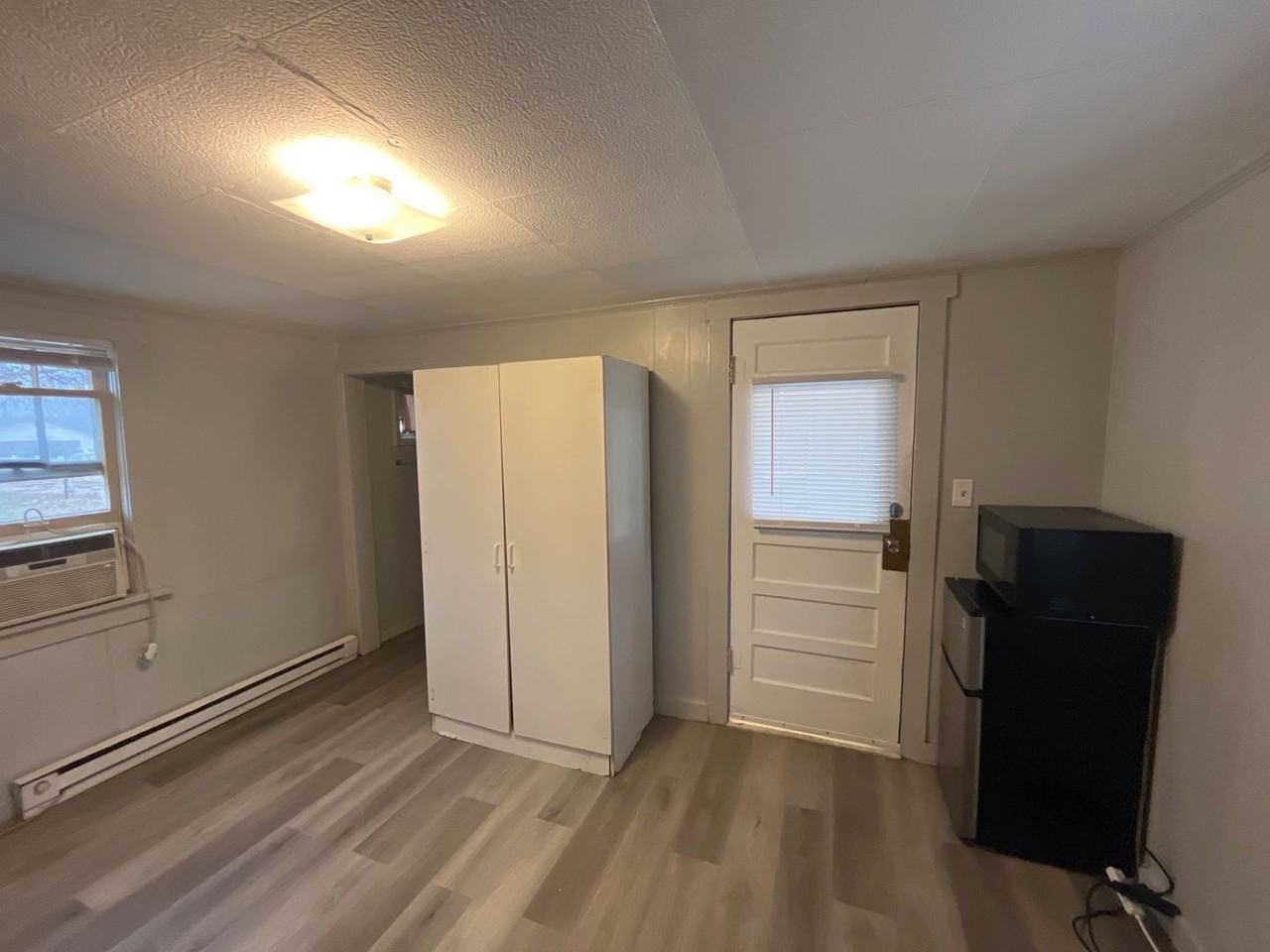 1306 S bus 54 - Photo 4 of 4