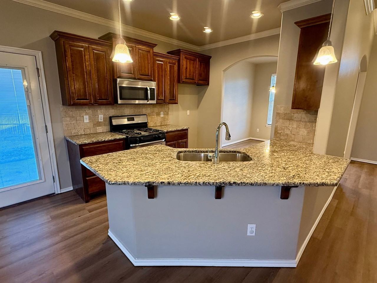 11709 Savanah Pl - Photo 4 of 18