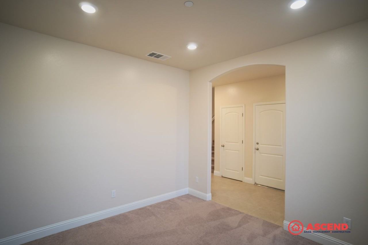 5419 Clarion Channel Ln - Photo 5 of 26