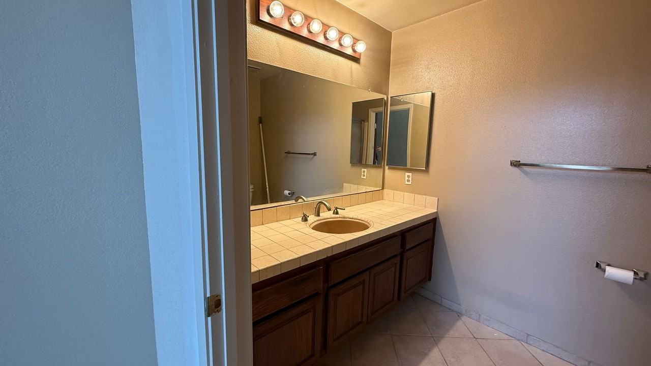2890 Huntington Blvd #113 - Photo 5 of 21