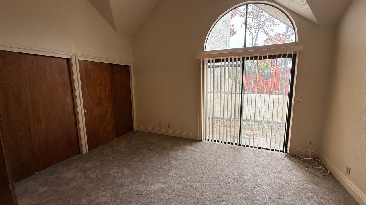 2890 Huntington Blvd #113 - Photo 7 of 21