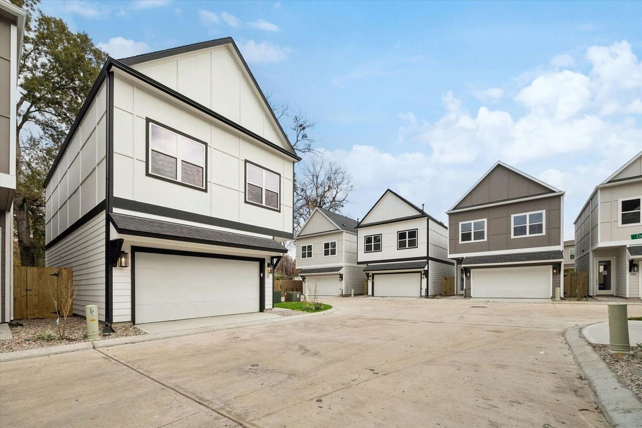 211 Clark Meadows Ln - Photo 3 of 30