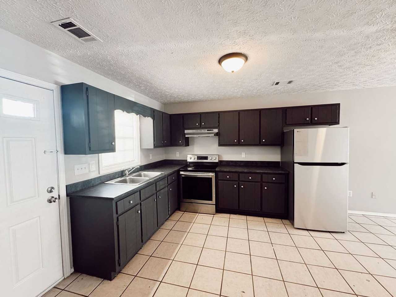 Valley View Apartments - Photo 5 of 50