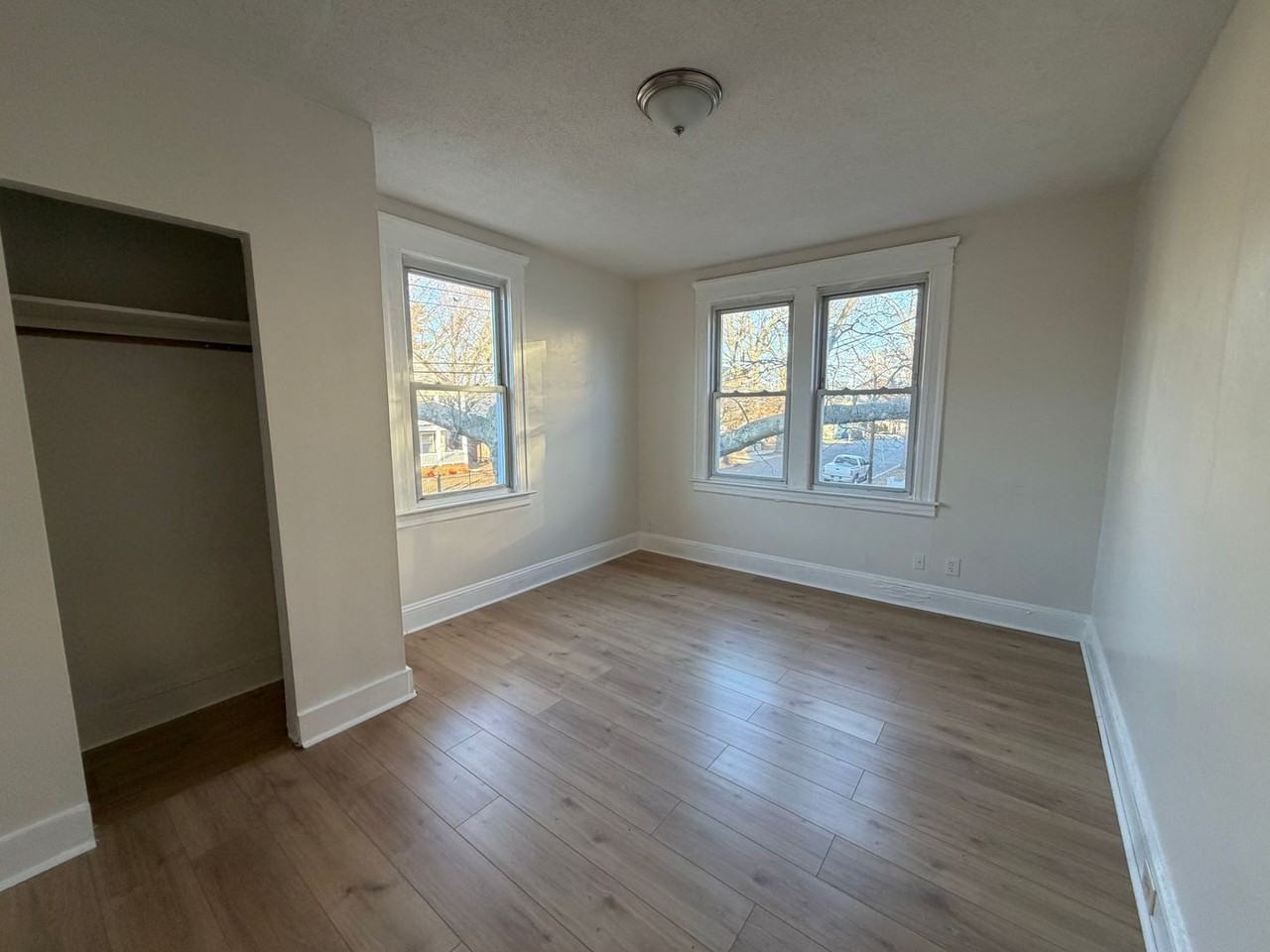 57 Maltby St - Photo 6 of 9