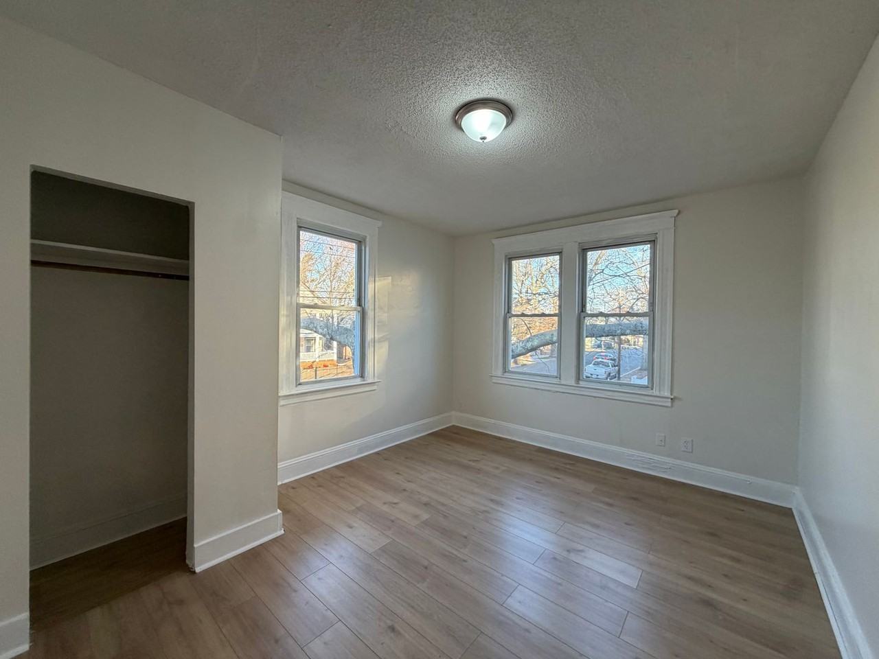 57 Maltby St - Photo 7 of 9