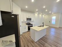 915 W Boxthorn Dr - Photo 1 of 1