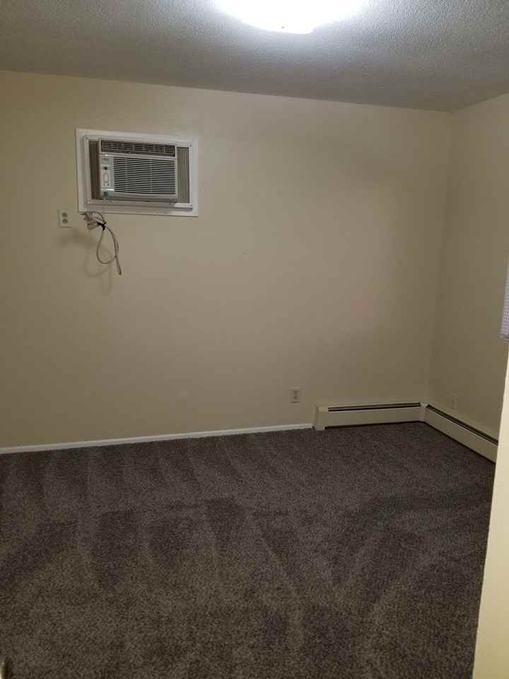 Meadowview Apartments - Photo 6 of 16