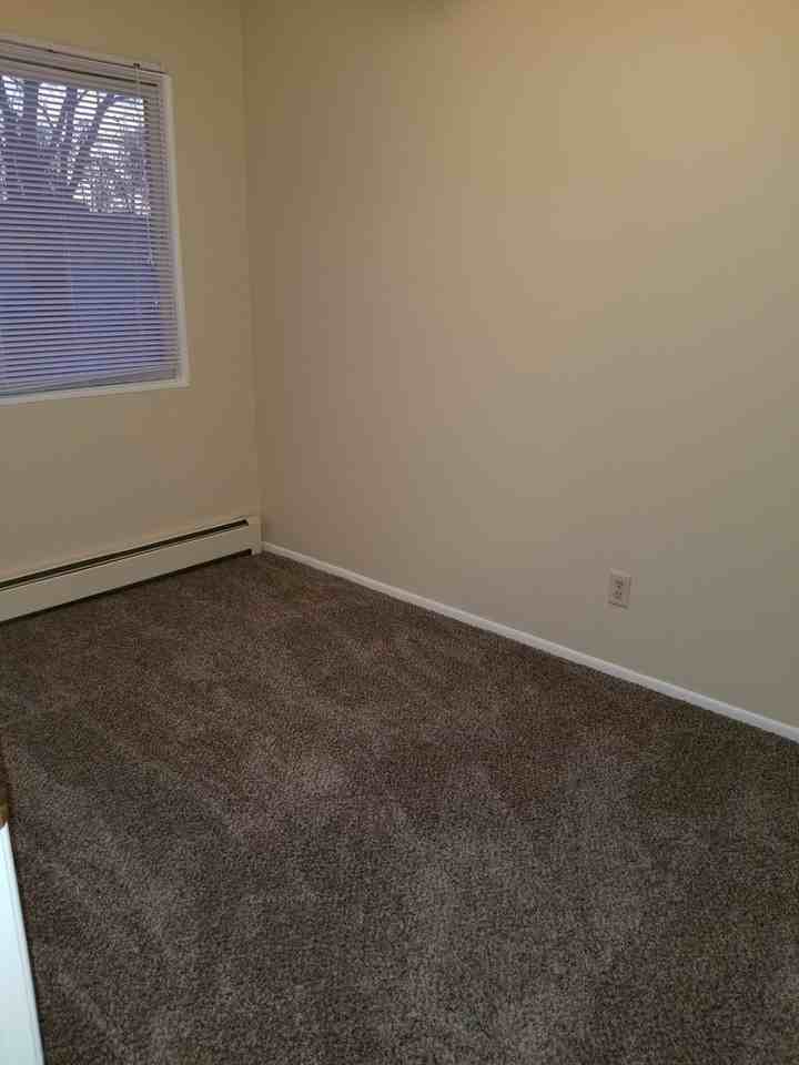 Meadowview Apartments - Photo 7 of 16