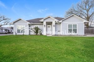 featured image of 612 E Parks Ave