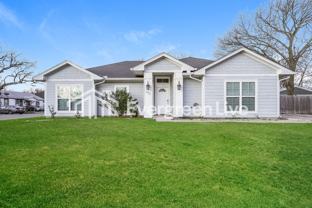 612 E Parks Ave - Photo 1 of 1