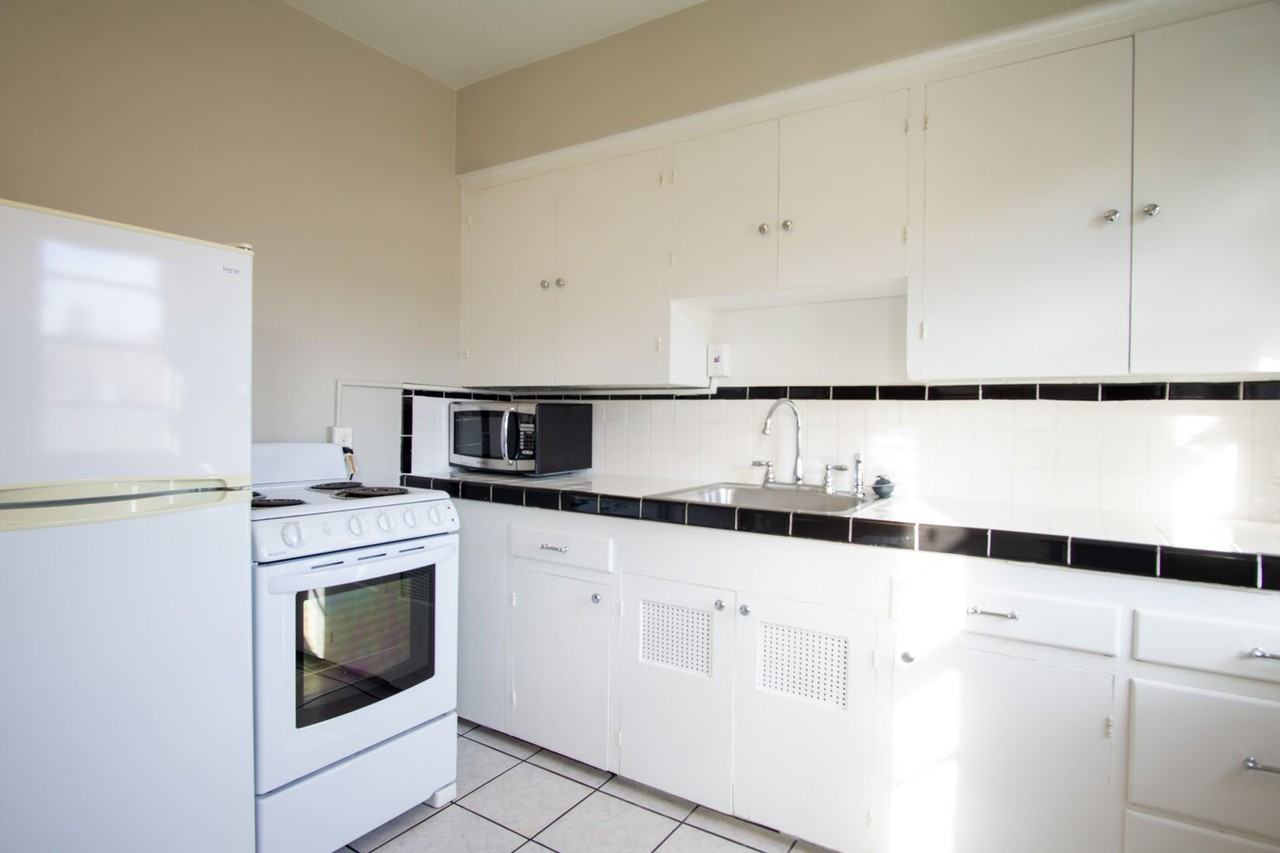 1946 Nw Lovejoy St #3 - Photo 7 of 16