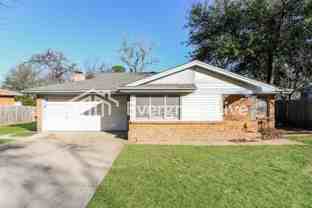 7105 Robinhood Ln - Photo 1 of 1