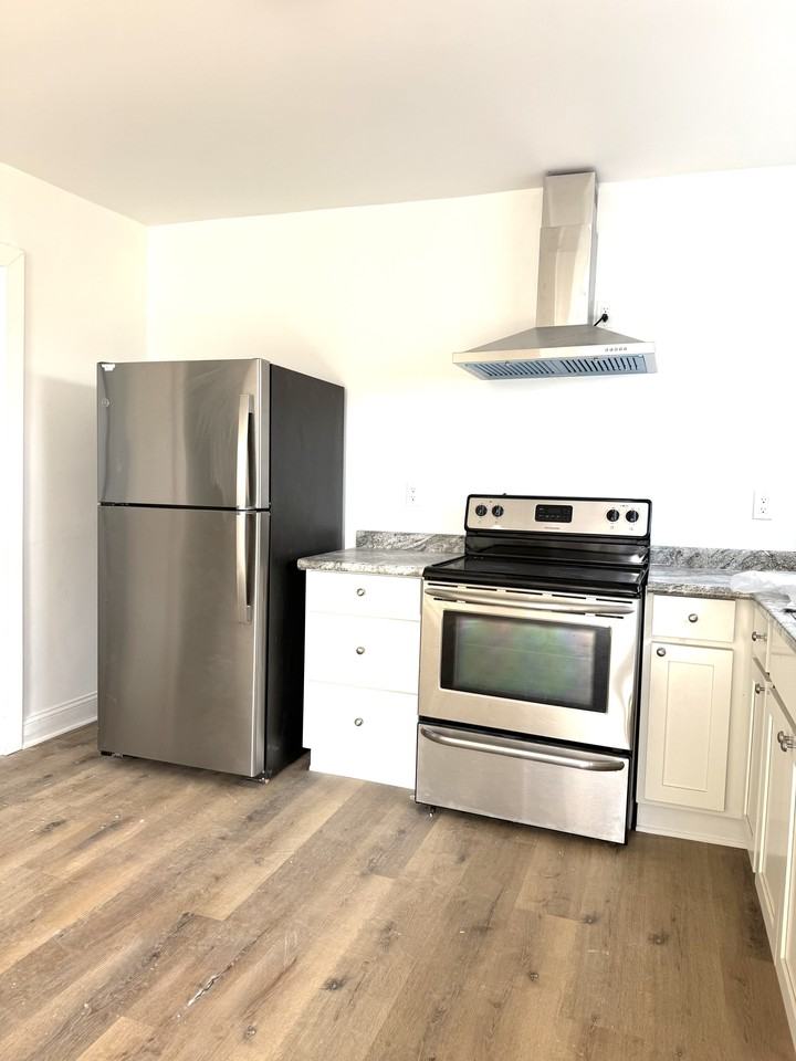 1348 Byrd Ave #4 - Photo 2 of 9