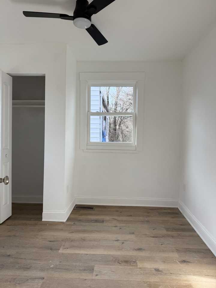 1348 Byrd Ave #4 - Photo 4 of 9