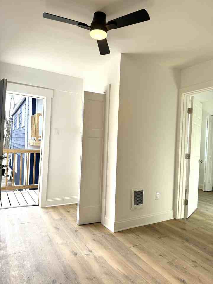 1348 Byrd Ave #4 - Photo 7 of 9