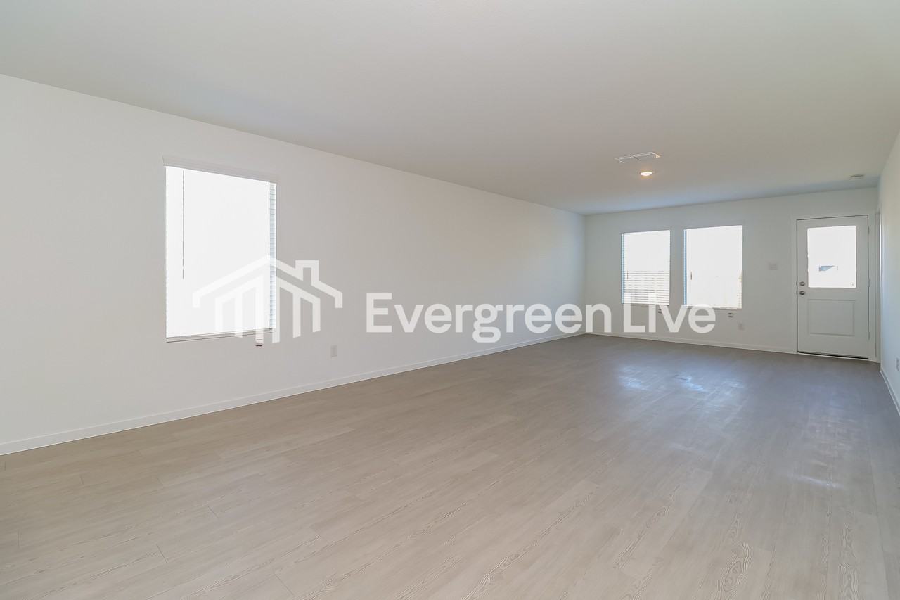 200 Sycamore Pl - Photo 4 of 15