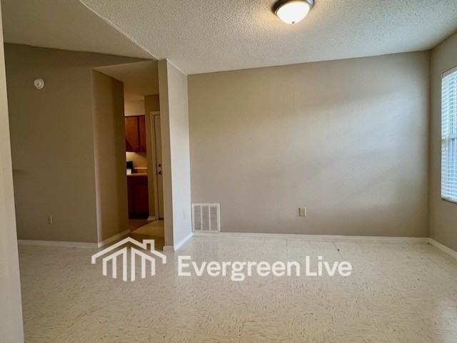 107 Jardin Ct - Photo 3 of 21