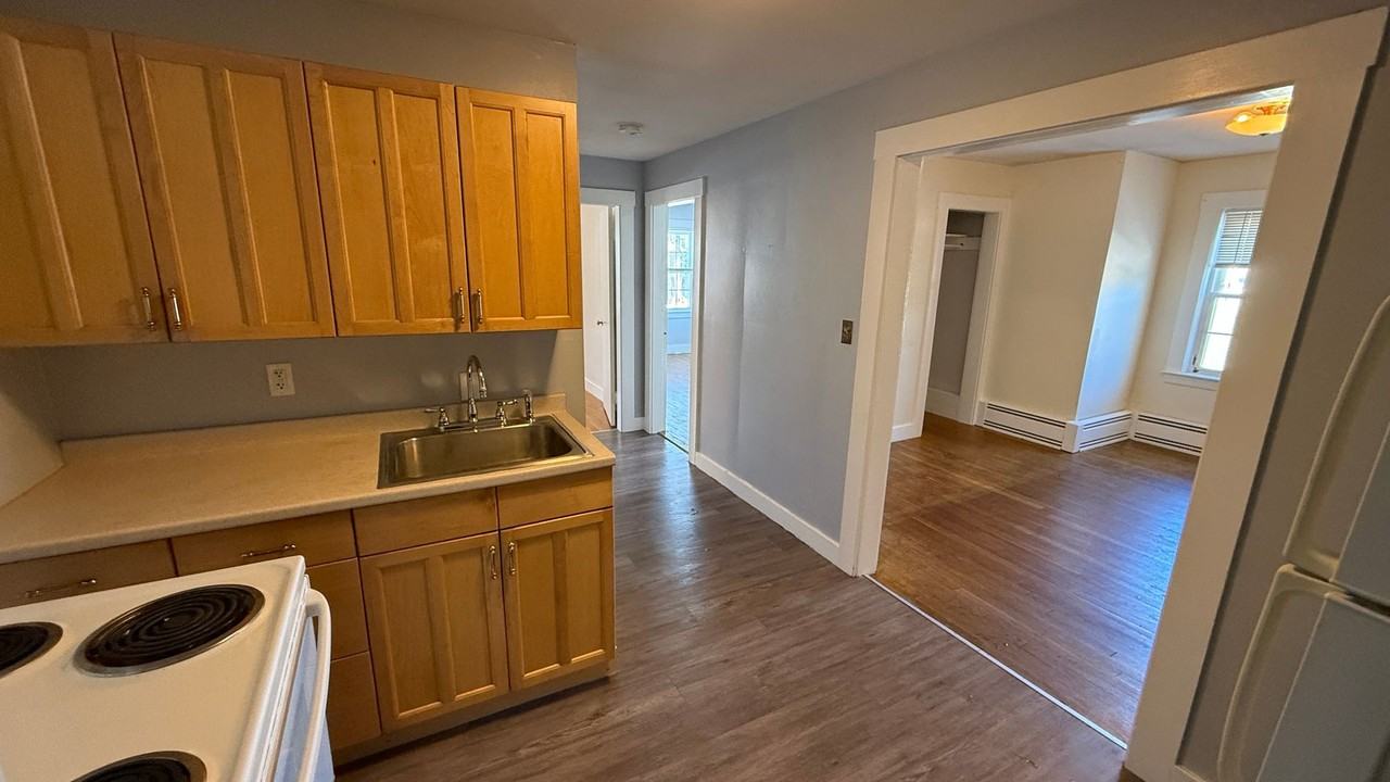 70 Main St Apt C1 #C1 - Photo 5 of 18