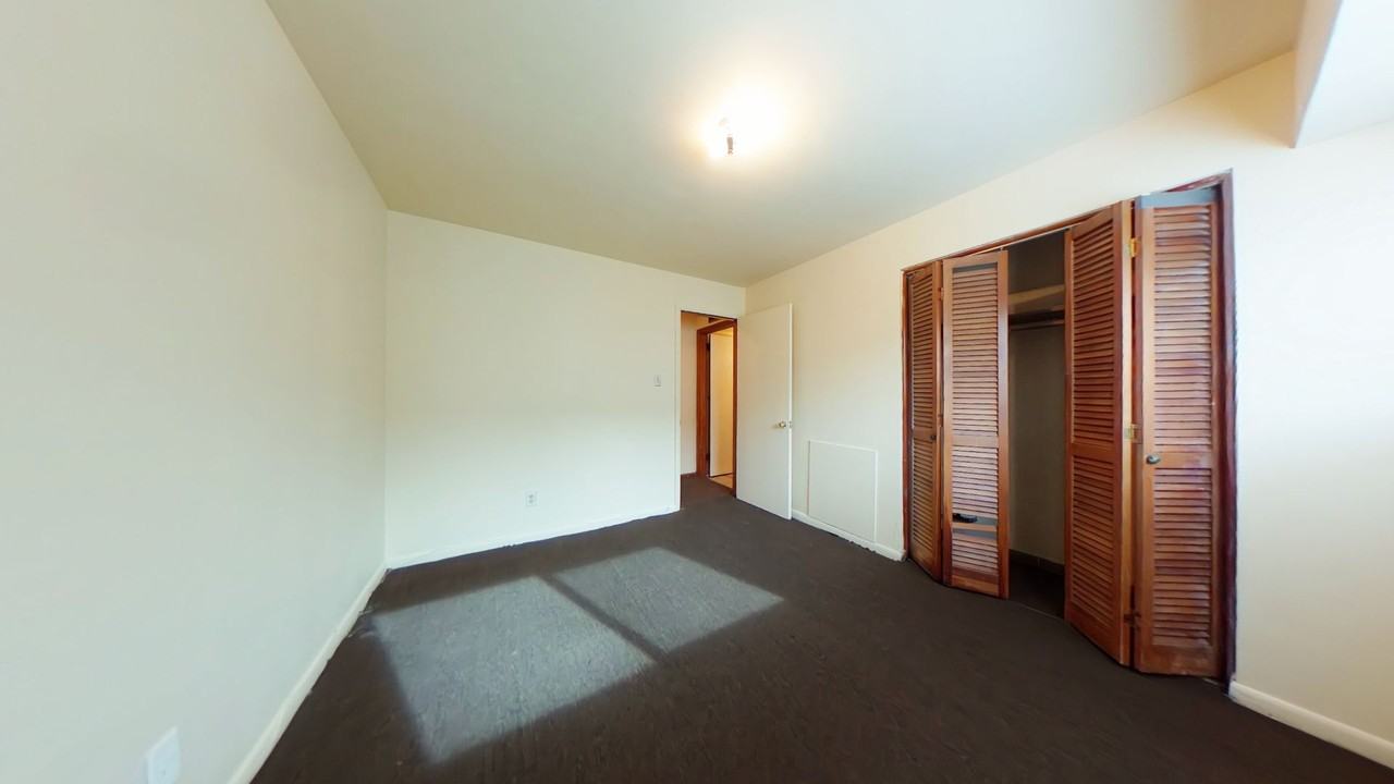 602 74th St - Photo 5 of 6