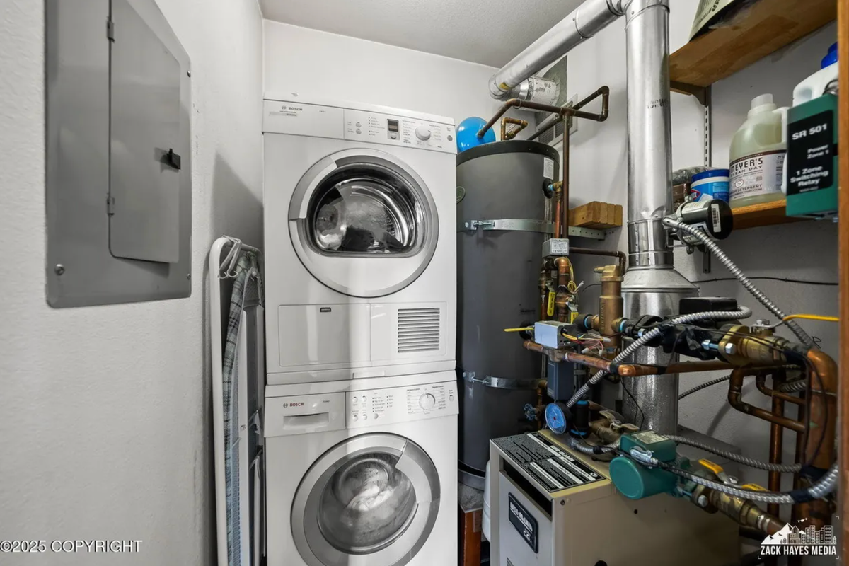 4221 Folker St - Photo 7 of 9