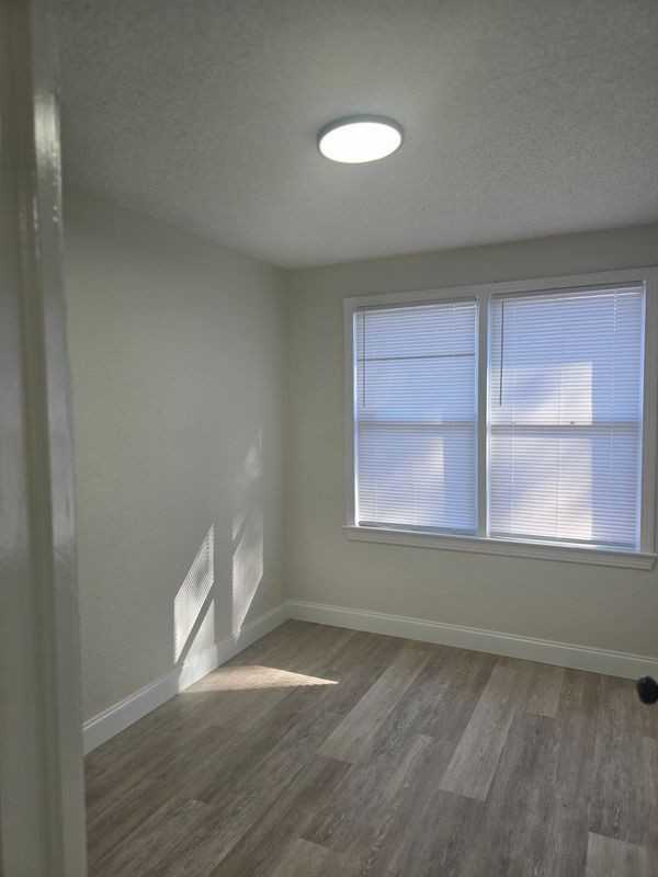 5708 Vernon Rd - Photo 7 of 8