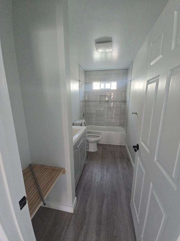 1627 W 35th St - Photo 6 of 6