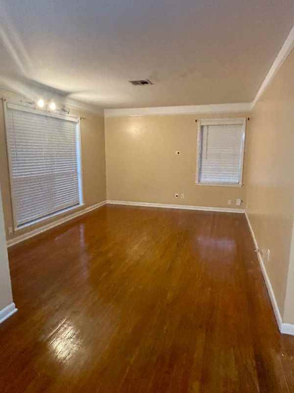 311 Chandler Dr - Photo 2 of 6