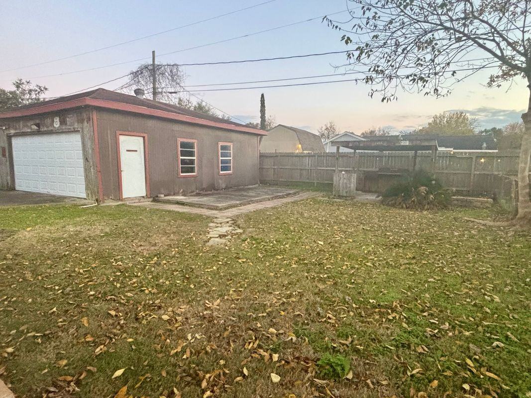 311 Chandler Dr - Photo 6 of 6