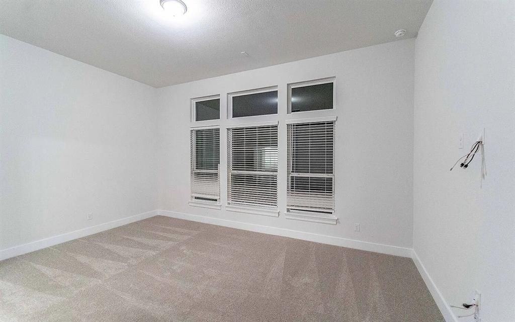 213 Alicante Ln - Photo 6 of 19