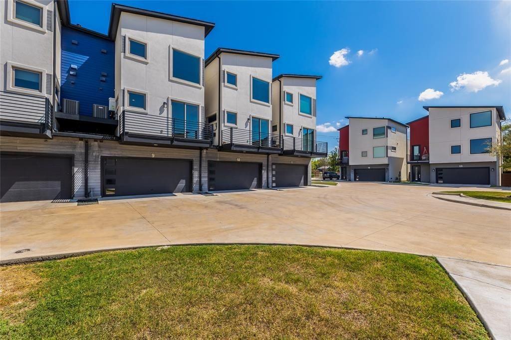 1417 Kramer Ln ##9 - Photo 2 of 40