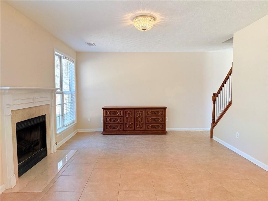 975 Brushy Creek Ct - Photo 4 of 22