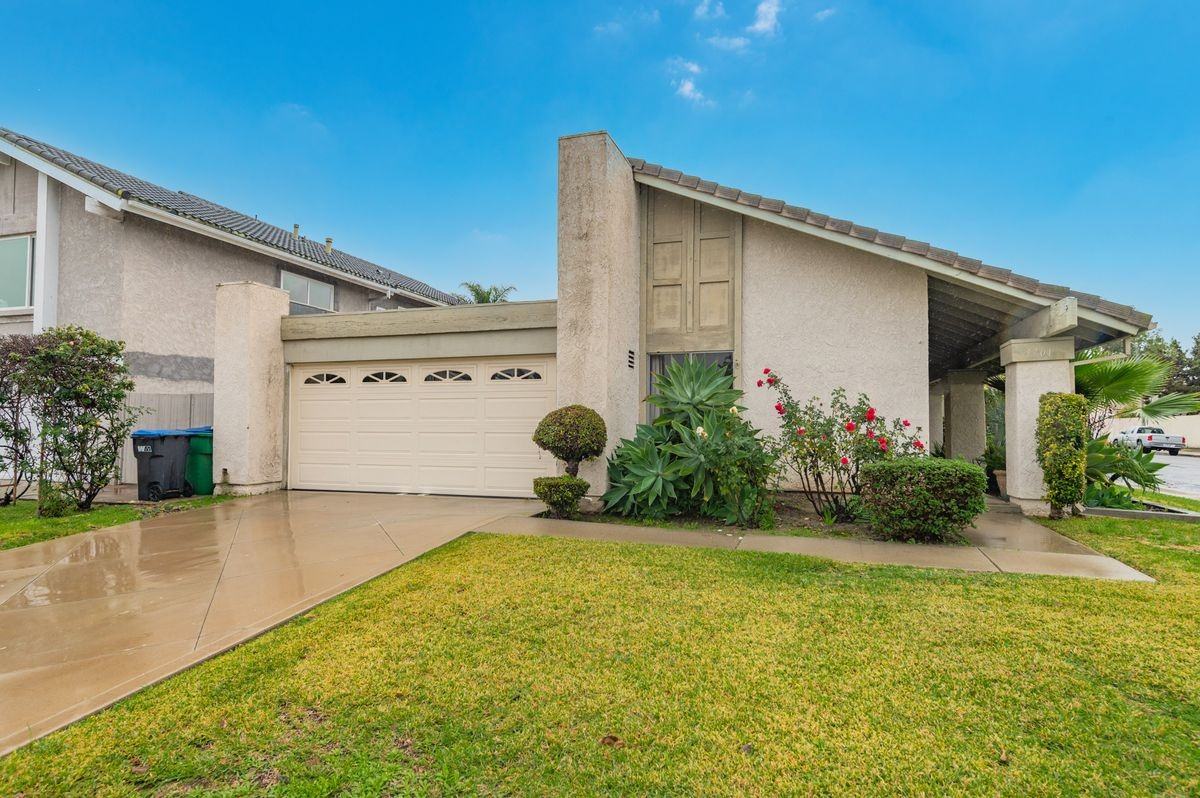 3701 Provincetown Ave - Photo 2 of 23