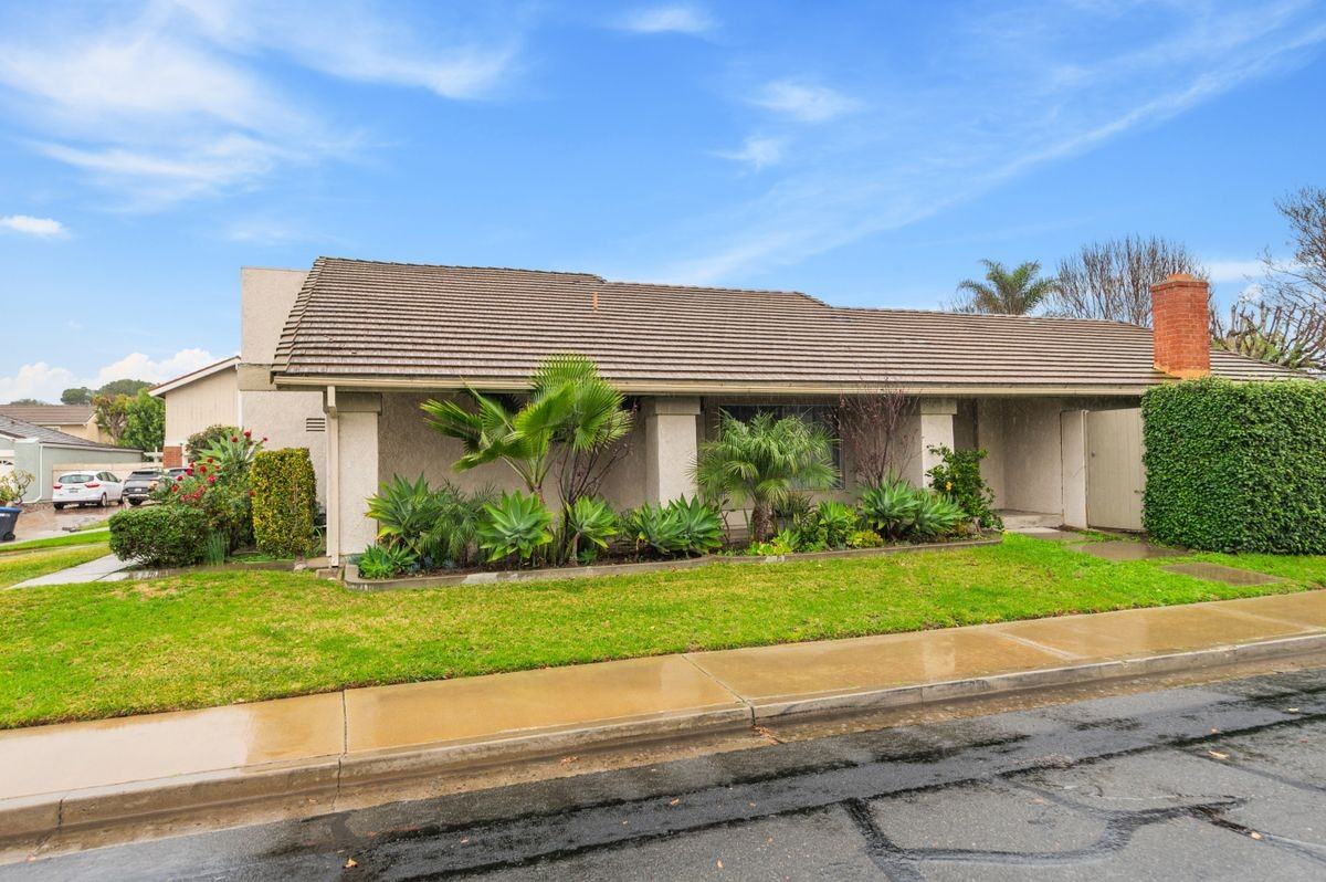 3701 Provincetown Ave - Photo 5 of 23