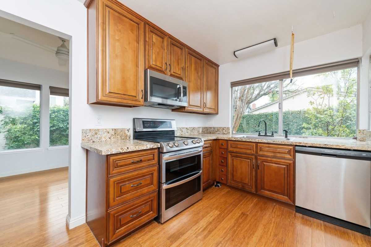 3701 Provincetown Ave - Photo 7 of 23