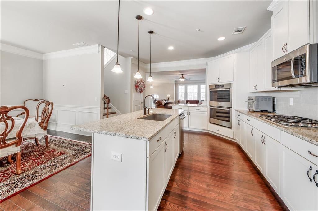 2616 Vintage Dr - Photo 5 of 24