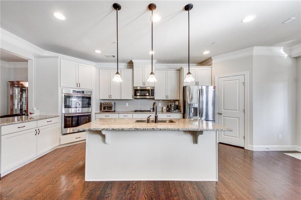 2616 Vintage Dr - Photo 7 of 24